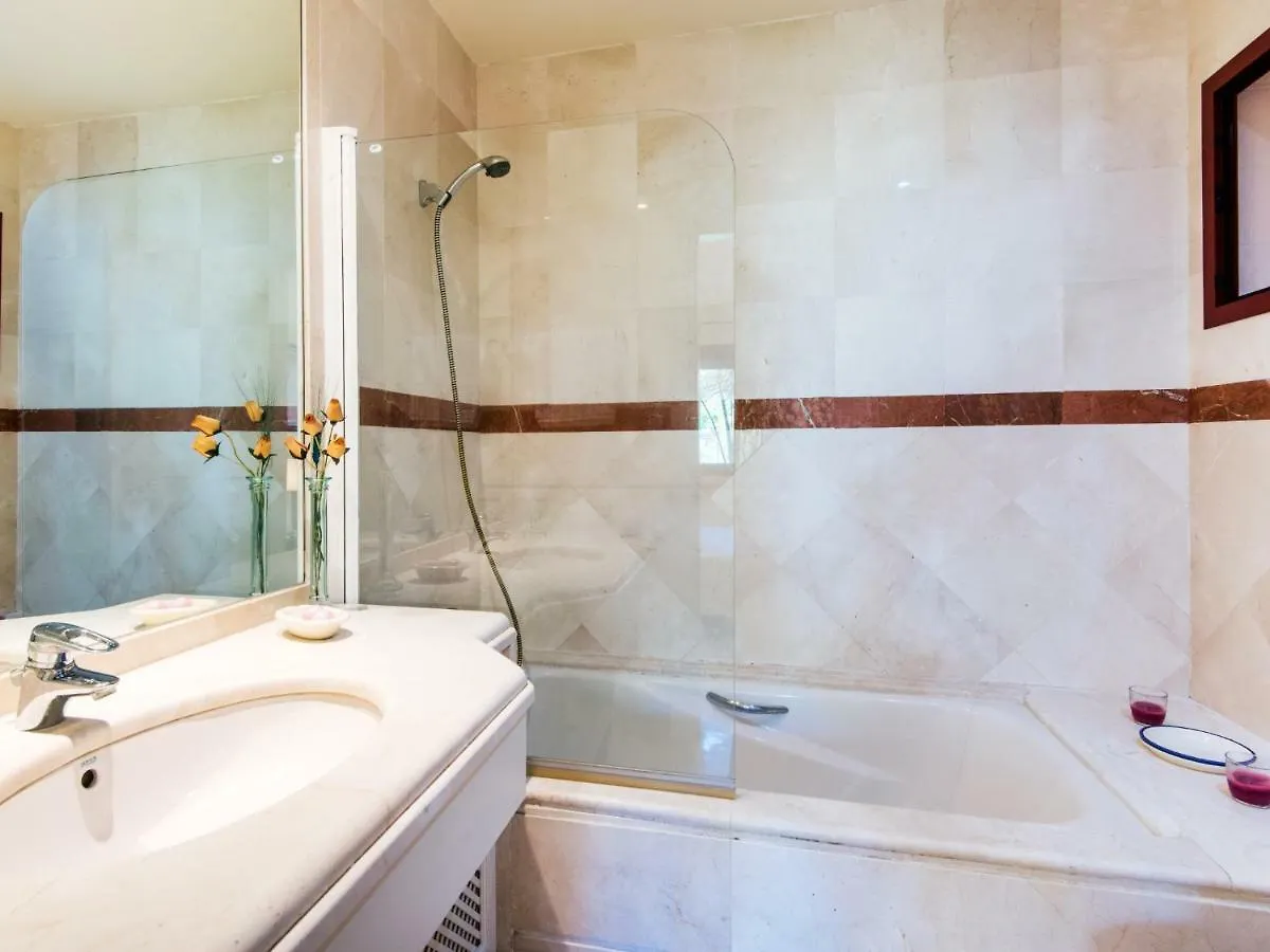 Rentandhomes Marbella Luxury Beach 0*,  Испания