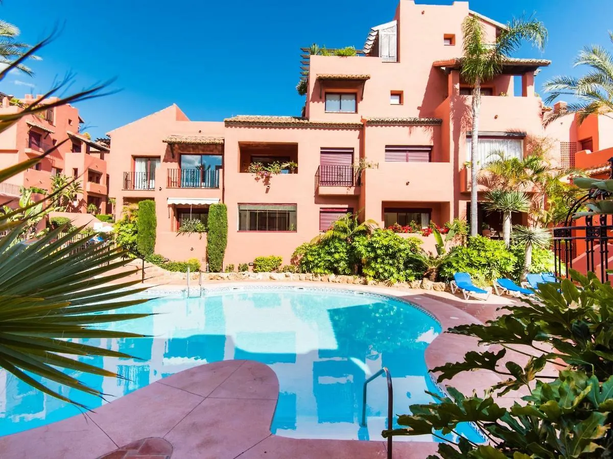 Rentandhomes Marbella Luxury Beach