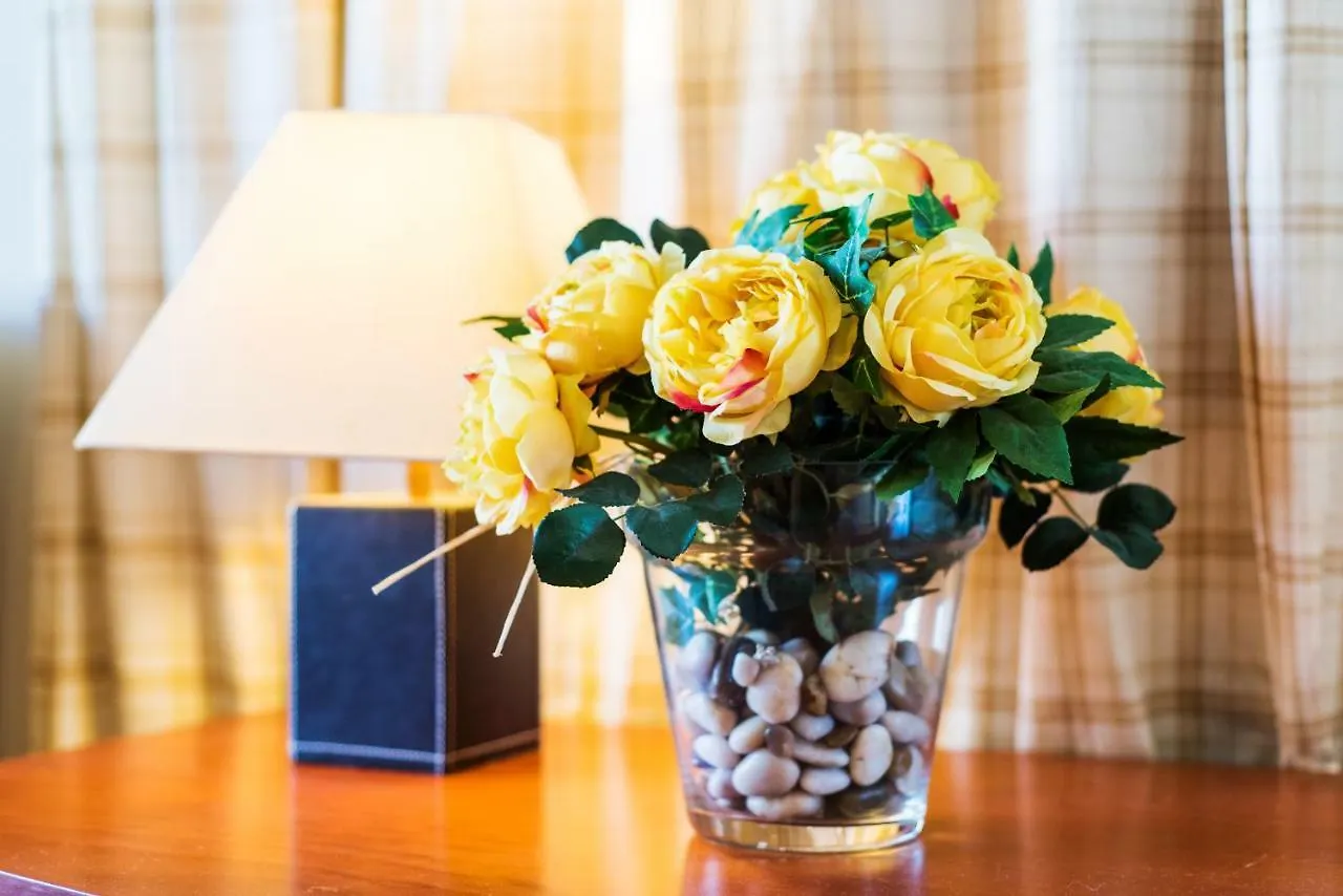 Rentandhomes Marbella Luxury Beach Apartment